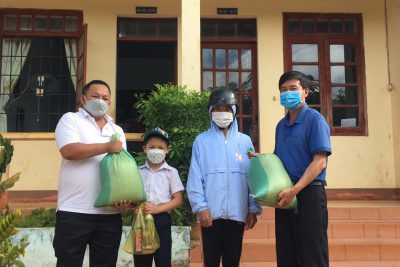 Tặng quà ” Tiếp sức đường dài”